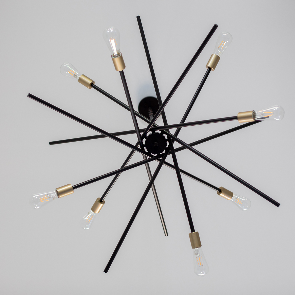 SchumacherHomes's tweet photo. Add style and dynamic flair to any room with your #light fixtures. Featured in our Charleston II Modern Farmhouse are unique pieces from @ProgressLtg. #SchumacherHomes #CustomHome #Design #HomeTrends https://t.co/eERyNCk9qv
