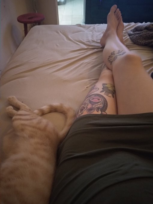 My ex was wearing my clothes and allways was compering his body to mine . I love guys who #crossdress<a href="/tag/findom"class="tags"><span>#findom</span></a><a href="/tag/crossdress"class="tags"><span>#crossdress</span></a>