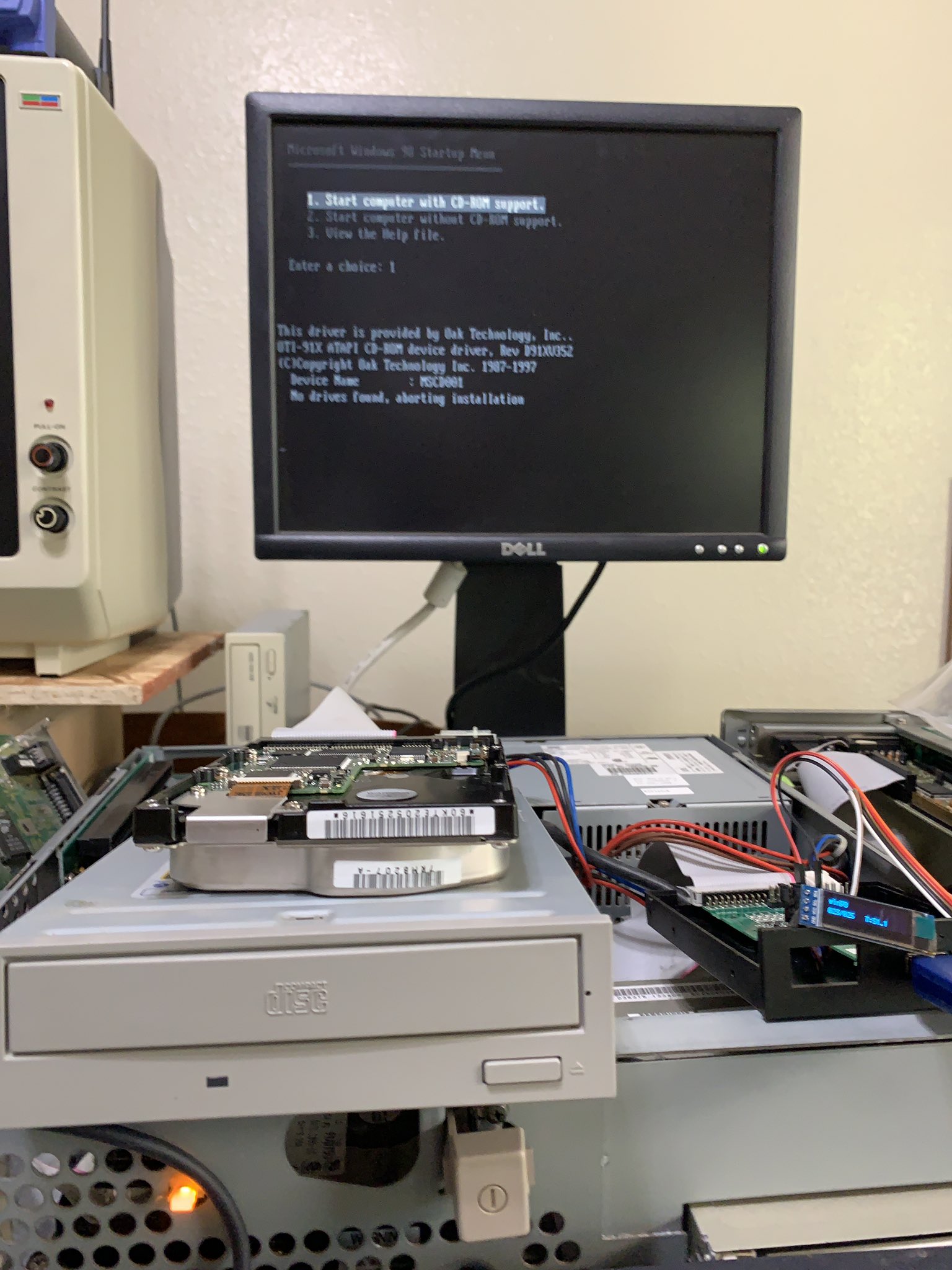 Fozztexx Thought I D Try Installing Win98 To See If It Can Help Me Determine What Ide Drivers I Need For Linux For Some Reason Though The Win98 Cd Support Can T