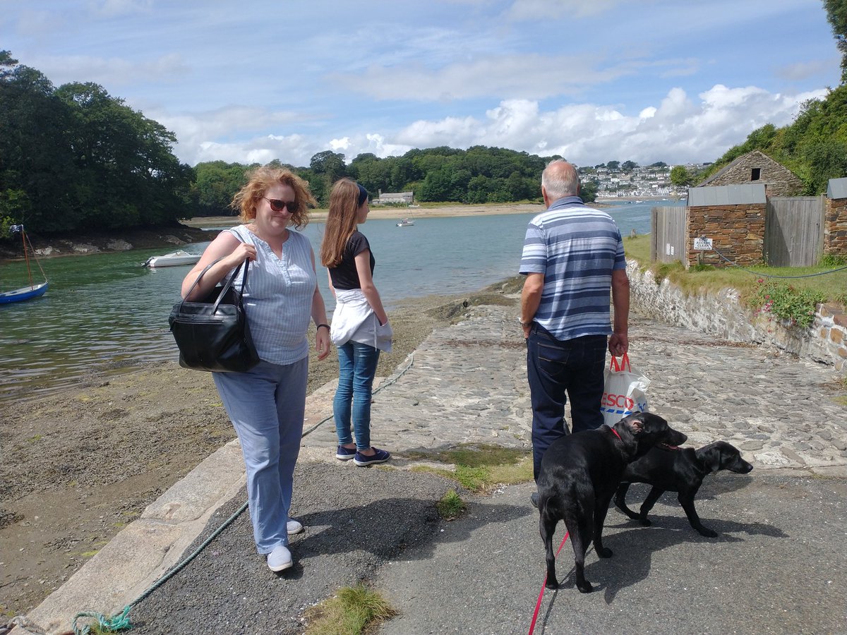 Pocolow's tweet photo. A day of refection, as we scattered my mum's ashes at a place we all loved and had many happy holidays as a child.#PlaceManor @ Percuil River https://t.co/7e3FVDuFy7