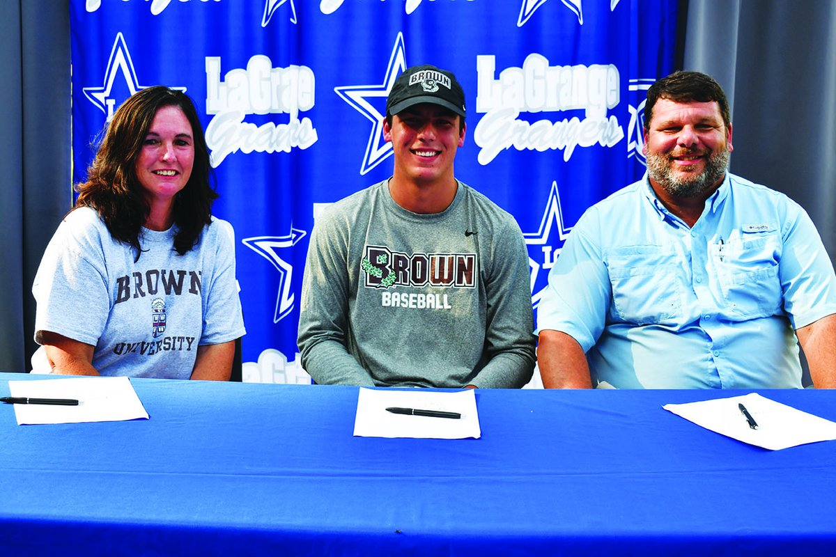 kevineckleberry's tweet photo. Congrats to LaGrange High graduates Charles Crawford (Brown University), Mason Green (Marion Military Institute) and Walton Lanier (Central Alabama), who are going to play baseball in college. A signing celebration was held for them at Granger Park. Best of luck to all three men. https://t.co/wwGmuJfQ5E