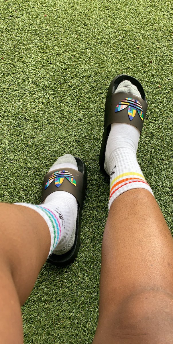 ForevaOCMP's tweet photo. #loveunites #adidas #addiasoriginals #blackpride #blacklivesmatter #pride #adidaspride #adidaspridepack #3stripelife @adidasoriginals @adidas @adidasUS https://t.co/Emn8fnXWZU