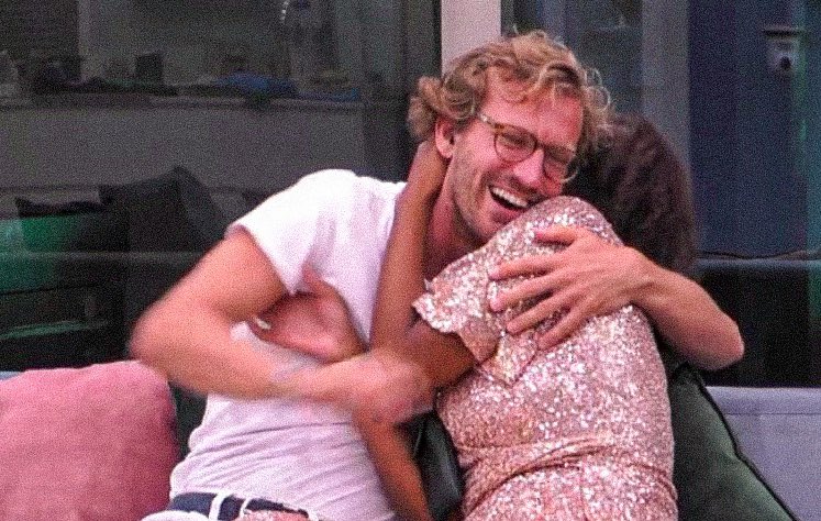 chicooo_g's tweet photo. Diogo e Soraia. Merecedores desta porra toda. Qualquer um que ganhe, ganha bem. Duas pessoas incríveis e que trouxeram bons exemplos para toda a gente. Parabéns sensatos disto tudo❤️ #BB2020Tvi https://t.co/LlcXY5S2Vm