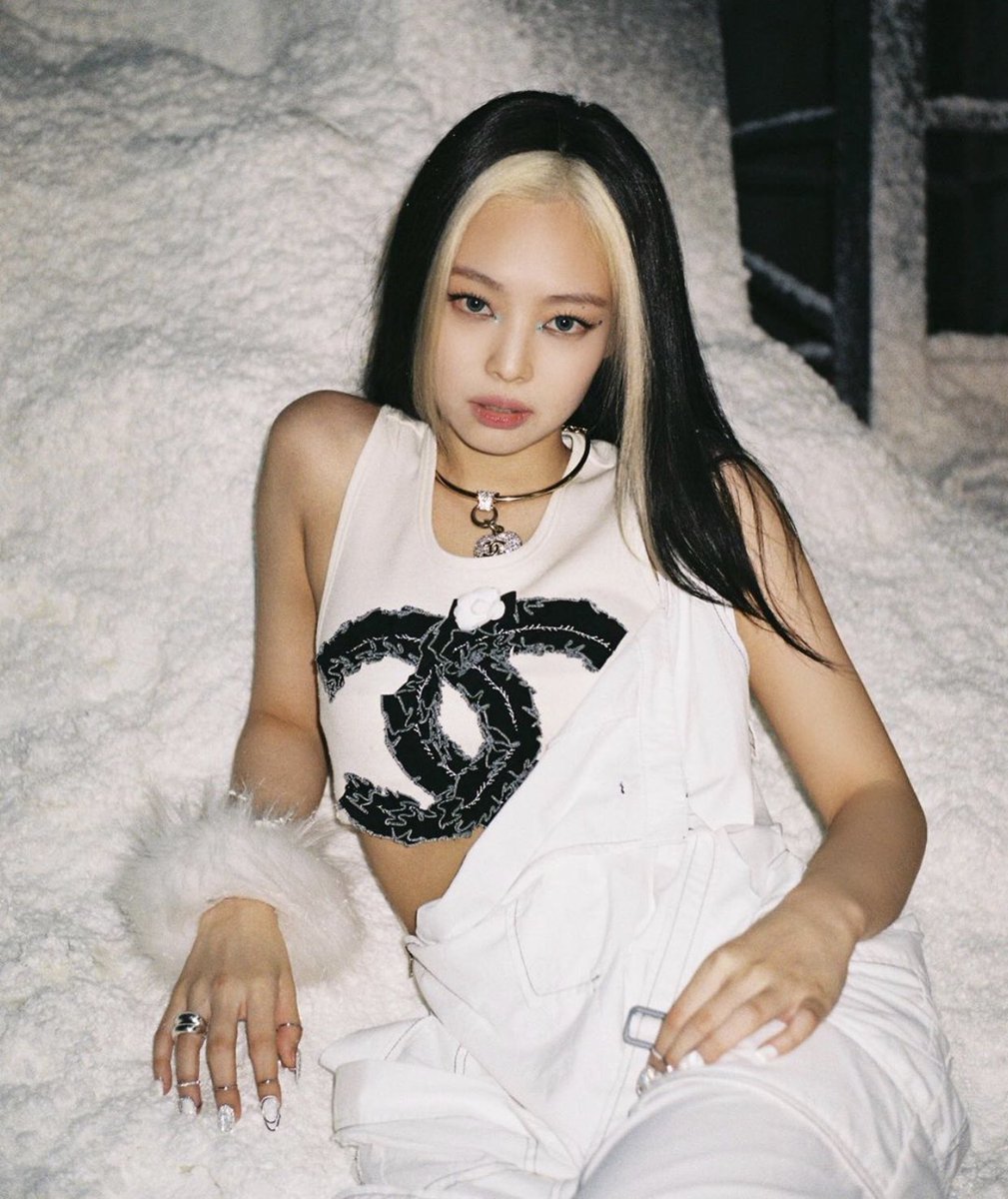  #JENNIE    @BLACKPINK