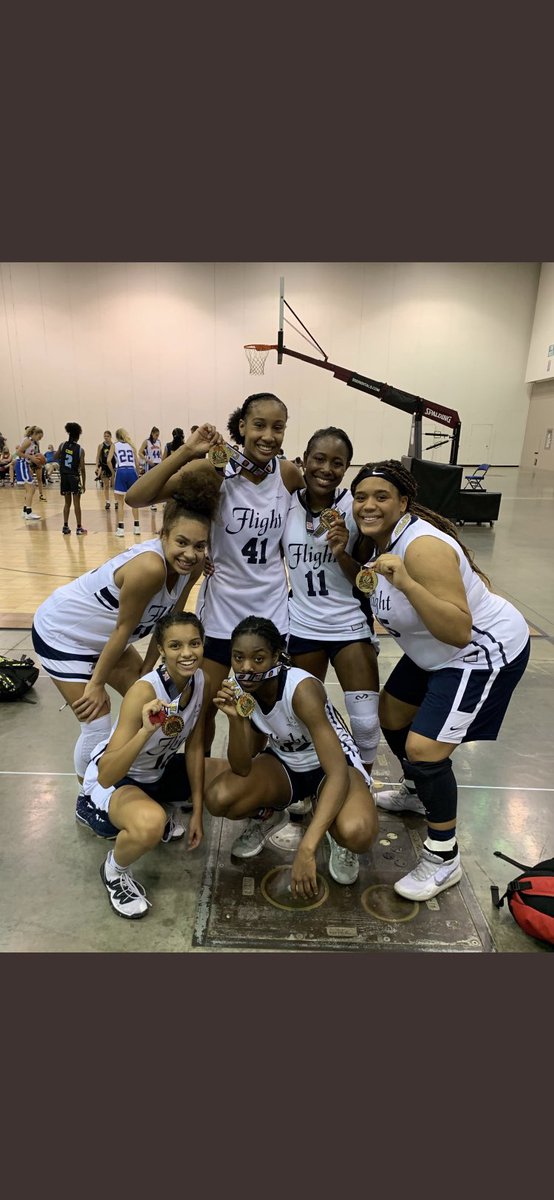 NATIONAL CHAMPS✈️ 💪🏽 <a href="/victoriaapage/">victoria page</a> <a href="/kamaria_hurse/">Kamaria Hurse</a> @QveenJ22 <a href="/engel_maxine/">Maxine Engel</a> @QueenNia2021