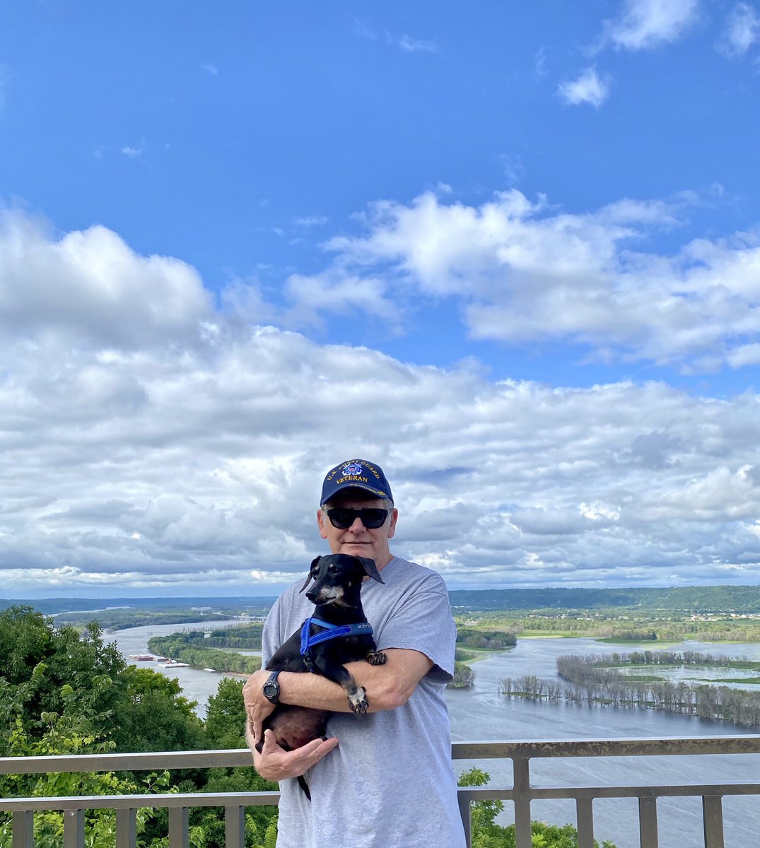 Staying 2 days at Pikes Peak State Park in NE Iowa at confluence of MS & WI Rivers. Very beautiful flyover country. No masks anywhere here. Fresh air and nature, perfect anecdote to the China Virus. Pics: Barney&Dad+River 