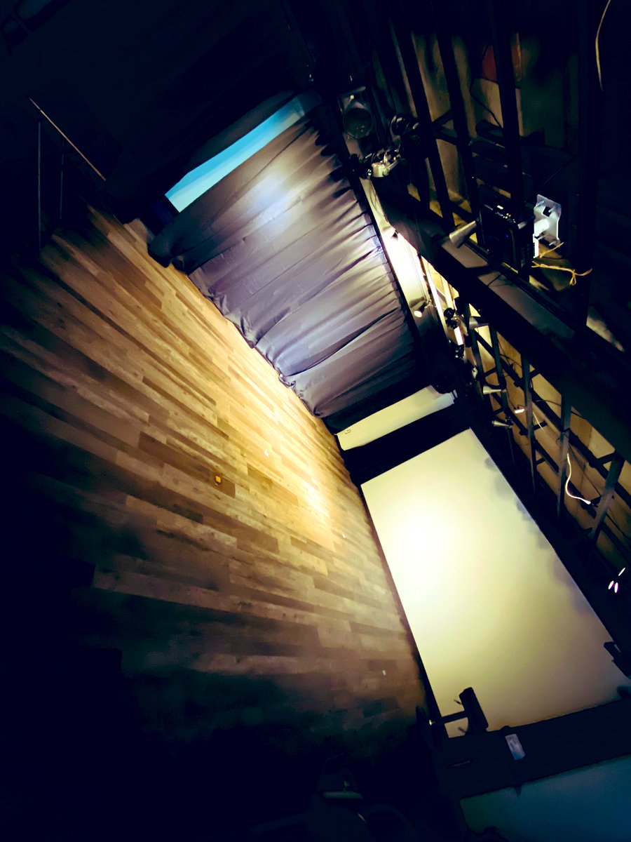 おはようございます🌞

昨日は劇場で
新しいプログラムのプレでした。
詰めてゆきます。

#イサオビル　#レガロGT #株式会社MTC #MTCproject