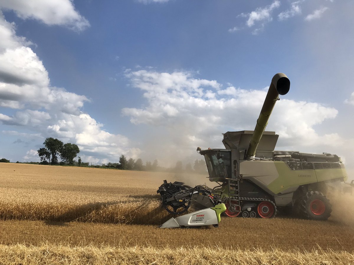 jeremycnoble's tweet photo. Looking for some help. Need to move an Lexion from Stratford to Flesherton Tuesday/Wednesday this week. Regular guys have both trailers headed to Omaha to pick up new units.  If anyone has a deck available and permits for Ontario I’d be interested in talking. RT appreciated. https://t.co/eTy77k8qKu