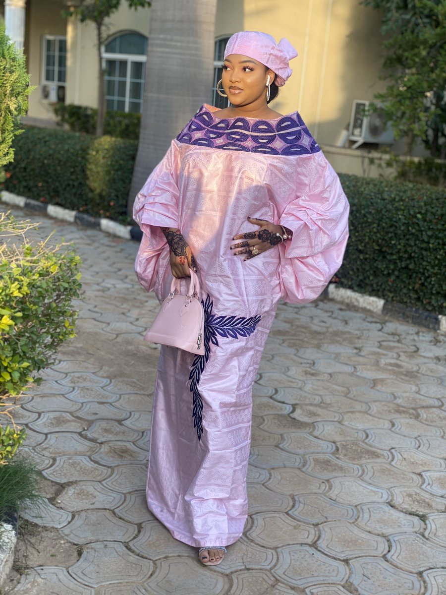 The_aysherk's tweet photo. A girl in pink!🌸 https://t.co/HLn2FUjVRC