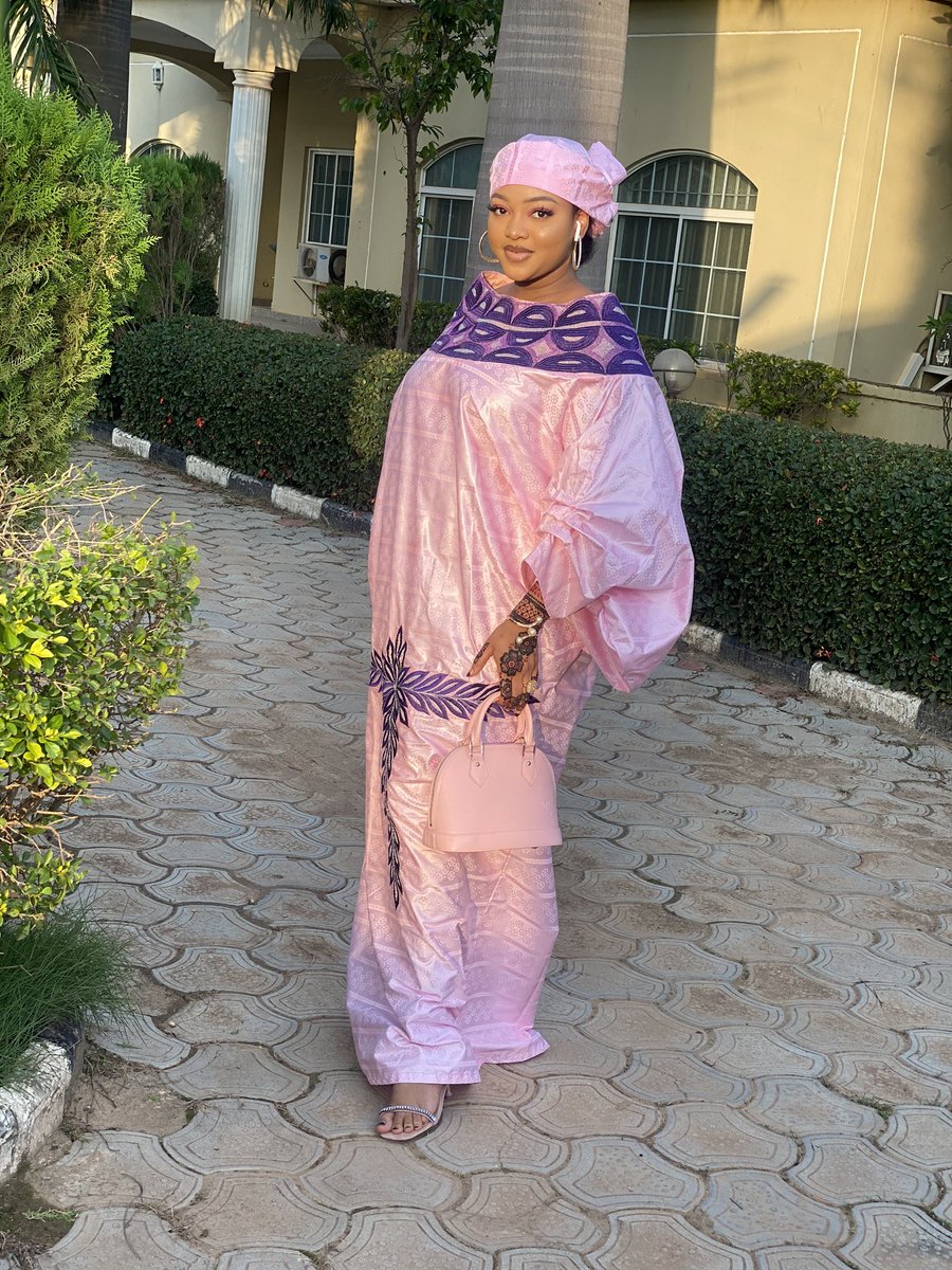 The_aysherk's tweet photo. A girl in pink!🌸 https://t.co/HLn2FUjVRC