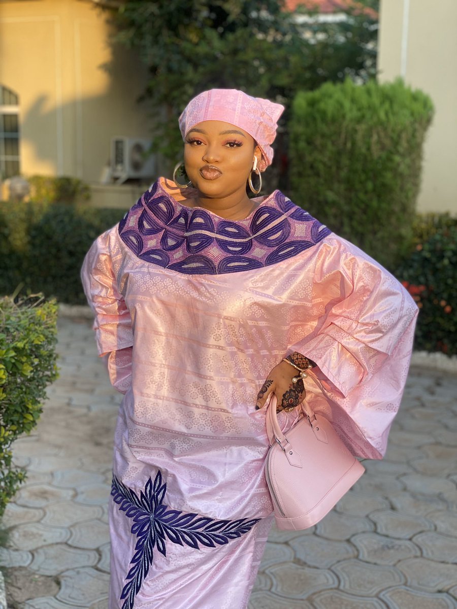 The_aysherk's tweet photo. A girl in pink!🌸 https://t.co/HLn2FUjVRC