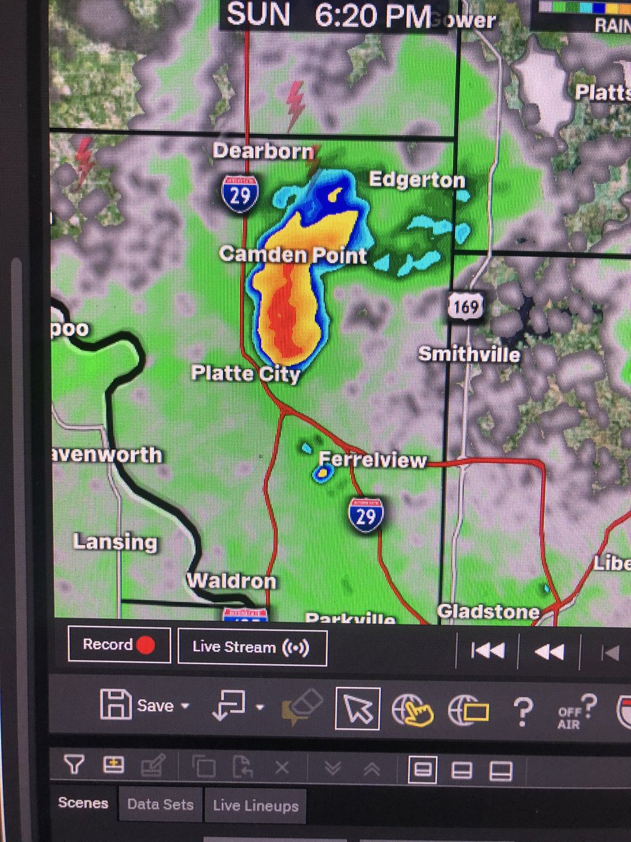 GFrankTV's tweet photo. Dear @PCBearcat it may rain at your house/be already raining. I wanted to keep you posted so that one guy doesn’t yell at me again. 🤣 https://t.co/0wo3eUVlMh