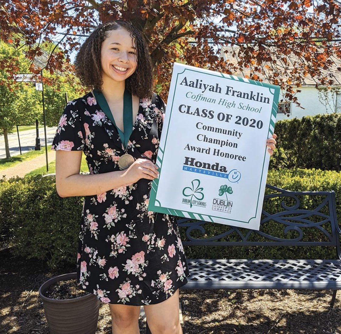 Coffman2020's tweet photo. 🎓Dublin Coffman Senior honorees of ☘️Dublin’s Community Champion Award &amp; Scholarship! Congratulations to all Seniors! 🖤💚👏🏼@DublinCoffmanHS @DublinSchools #DCSCLASSOF20 https://t.co/JKIkJJzzUv