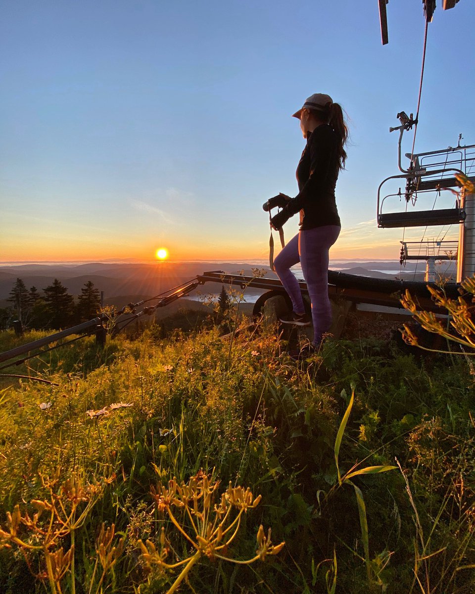 Happy 802 Day! To most, it’s just August 2nd, but to me, it’s #Vermont Day. 💙

#ilovermont #sunrise #killington