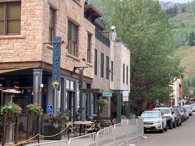 teddyerrico's tweet image. A wonderful #Telluride dinner last night at #SideWork Speakeasy. Charcuterie, Fried Green Tomatoes, Shrimp, Remoulade and @SmugglerUnion beers!  A chill New Orleans vibe and so unique and delicious! Thanks Josh and M'Lissa. Laissez les bons temps rouler! bit.ly/2EGs35z
