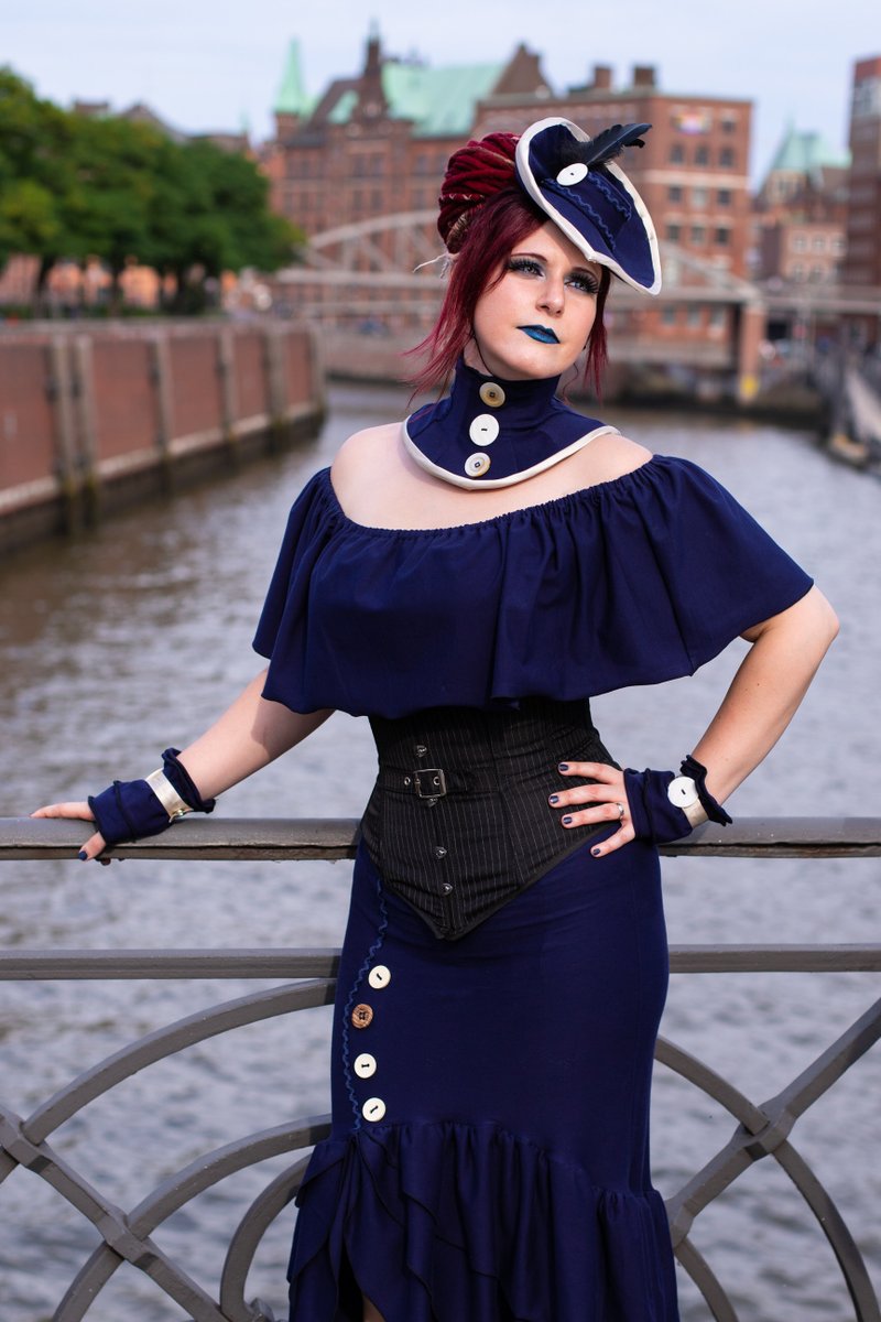 AniPics_de's tweet photo. Seit langem mal wieder ein Bild. Ich komme auch irgendwie zu nix im Moment. Dabei hätte ich noch einiges zu bearbeiten und zu zeigen.
Am Wochenende hatte ich Besuch von Phaidra und wir haben 1-2 Steampunk Bilder gemacht. :)

 #anipics #steampunk #photoshooting #hamburg https://t.co/wHi8RmIuL2
