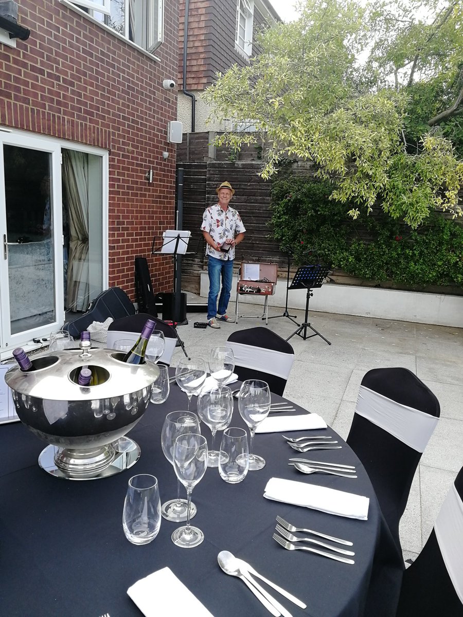 Clairdelunegigs's tweet photo. Great private gig last night with lovely people and champagne flowing! That's the kind of gig we like 😂🍾🥂

#livemusic #Hertfordshire #eventsguide #events #bandforhire #acoustic #acousticguitar #femalevocalist #femalevocals #acousticduo #singernearme #coversband #musician https://t.co/rkrUHGRBaE