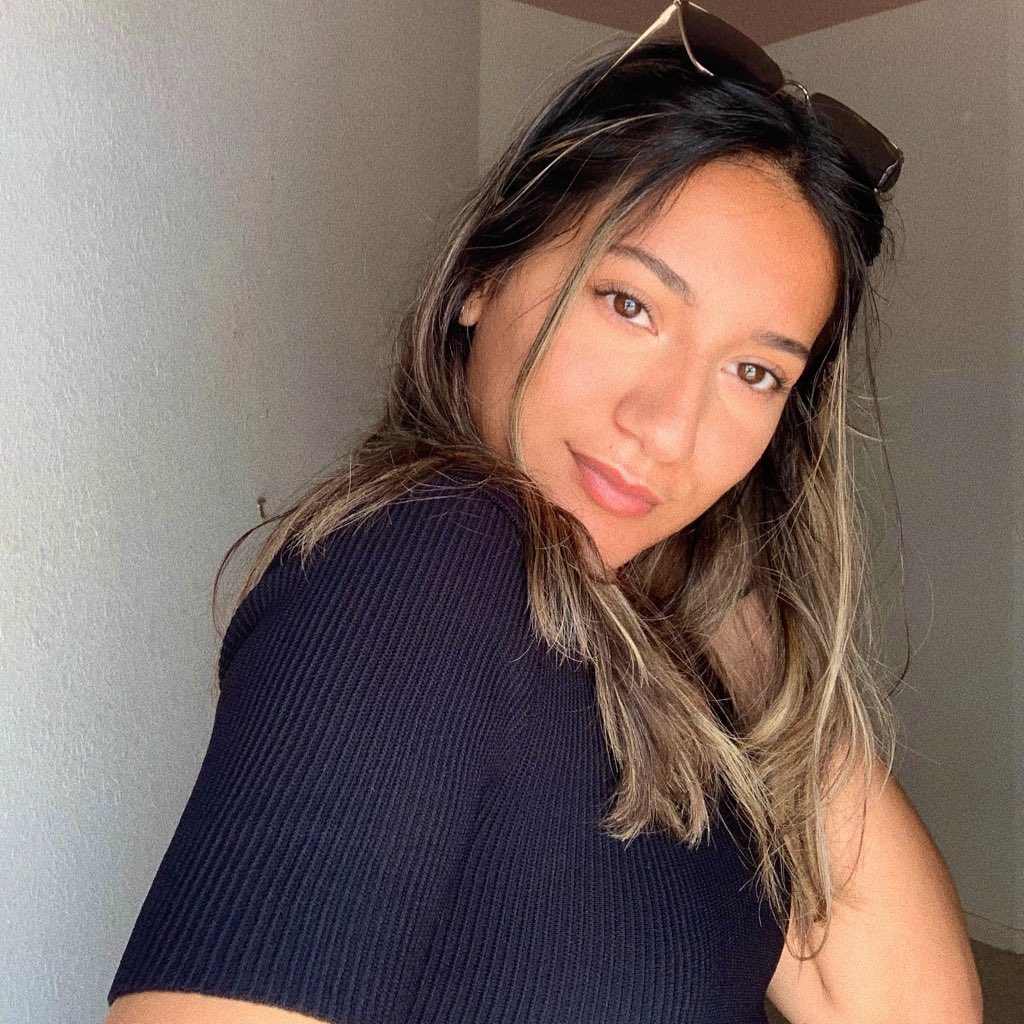 Marianaluaa's tweet photo. #NewProfilePic plus two O_o https://t.co/njhJJhpjv1