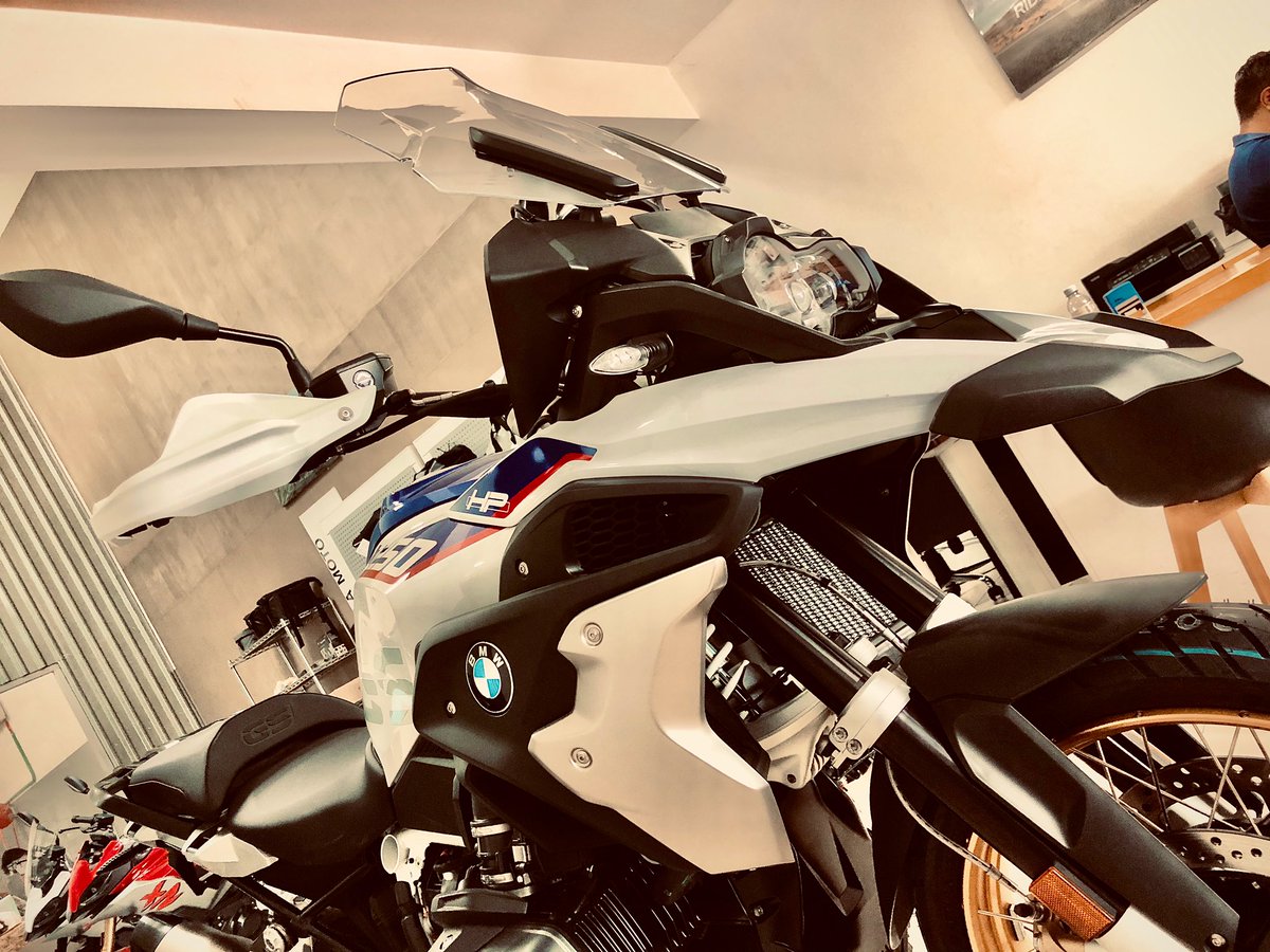monkeysquadmx's tweet photo. Sólo le voy a enseñar la nueva moto a los de Twitter porque son poquitos y no van a ir con el chisme 🙊 https://t.co/twIfFBXJEZ