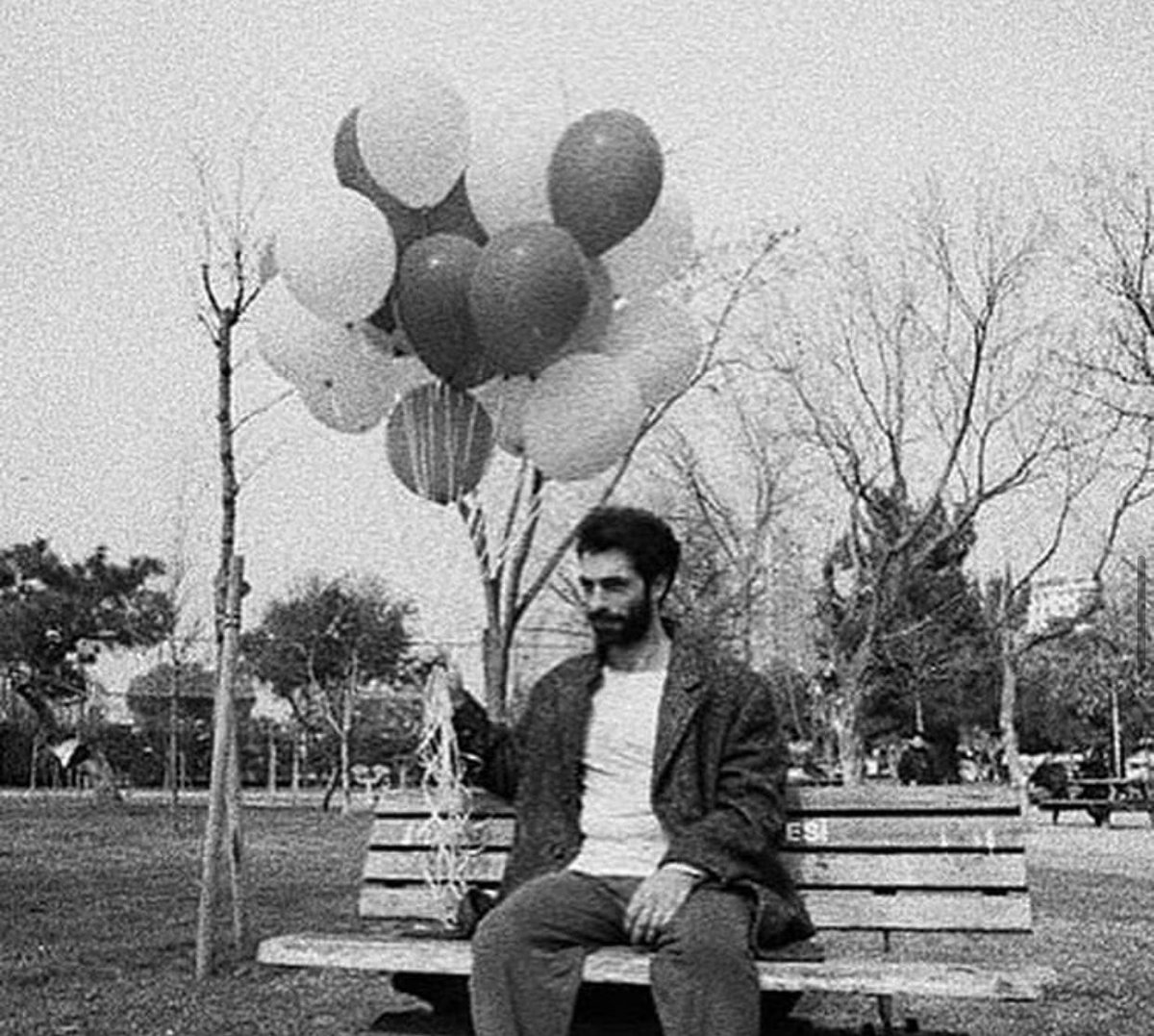 “Beni, sana yenilmiş ama senden kurtulmuş hatırla.”