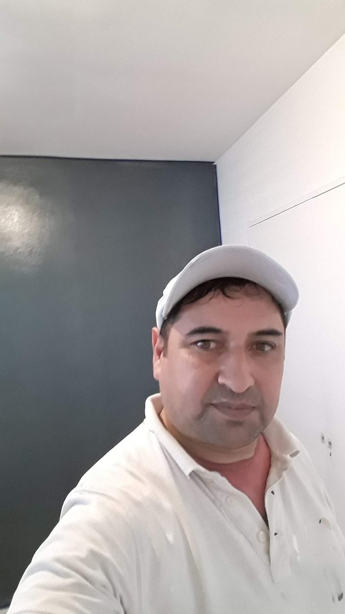 Danidecambiemos's tweet photo. Que diferentes somos!nosotros sólo queremos trabajar y no tienen encerrado y liberan al que no quiere?los trabajadores nunca dejaremos de luchar!!no bajemos los brazos nunca!! https://t.co/xgD9hxLMRL