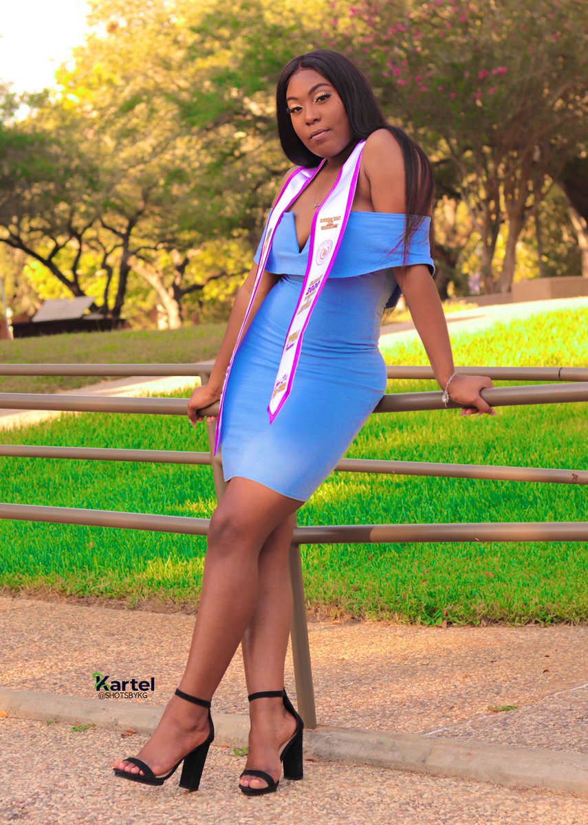 ohmykourt's tweet image. #PVGRAD LOADING .. .💜🥳 #August8th