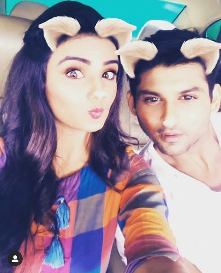 Jasmin x Sidharth.Who can forget our parth's teni! She supported sid in his ups & down...Not only in bb but in real life too!Savior for us during dsdtKind of friend that everyone needs  #SidMin  @jasminbhasin