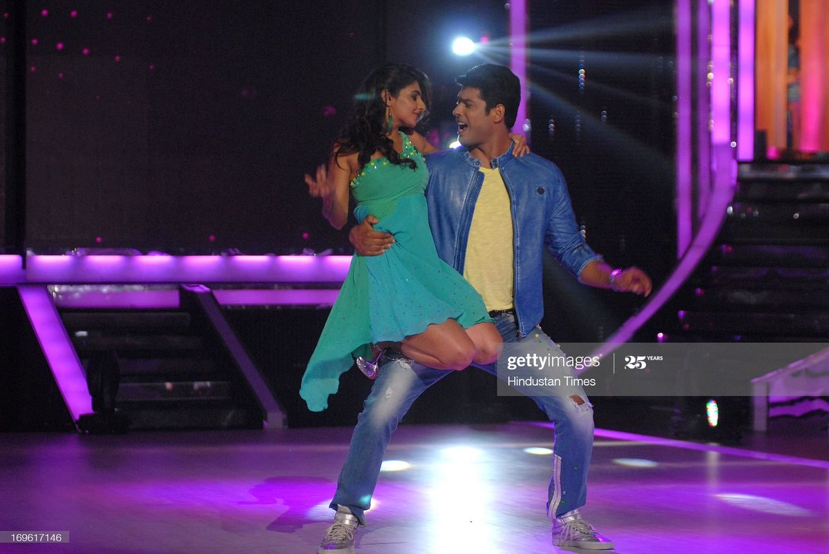 Sidharth x drashti & soniThey are also good friends!& "honthe pe bss" is still best dance act by Sidharth according to me...