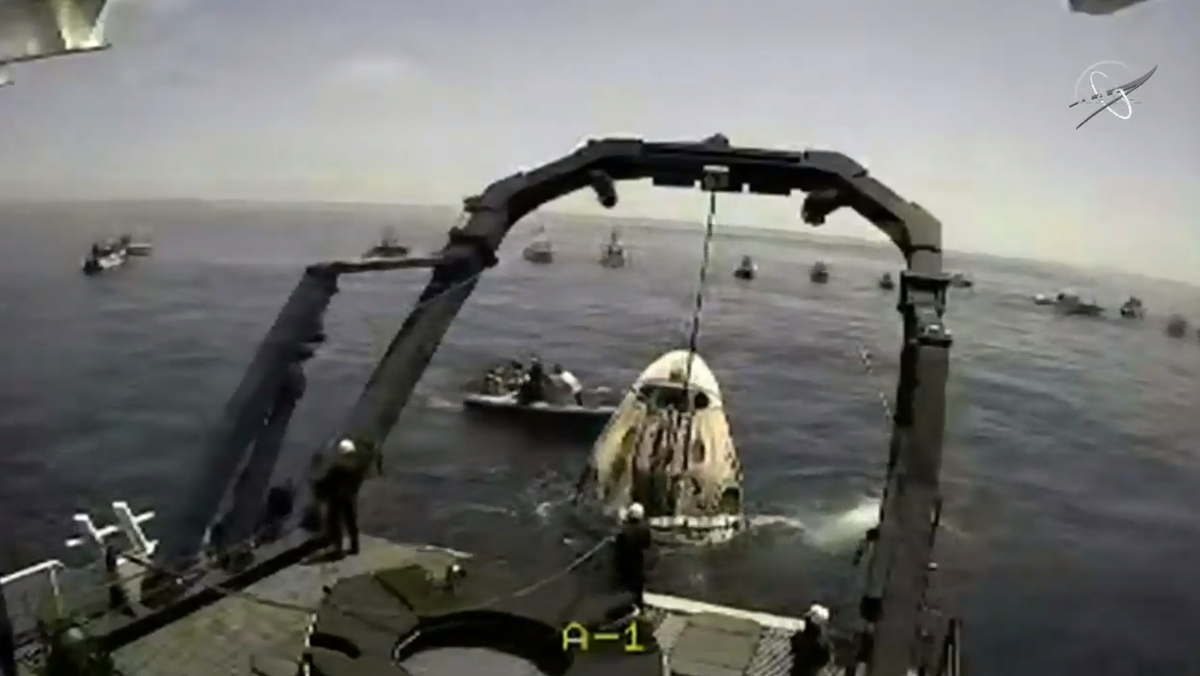markonebravo's tweet photo. #SplashDown #Demo2 #CrewDragon https://t.co/Cuov4voJ00