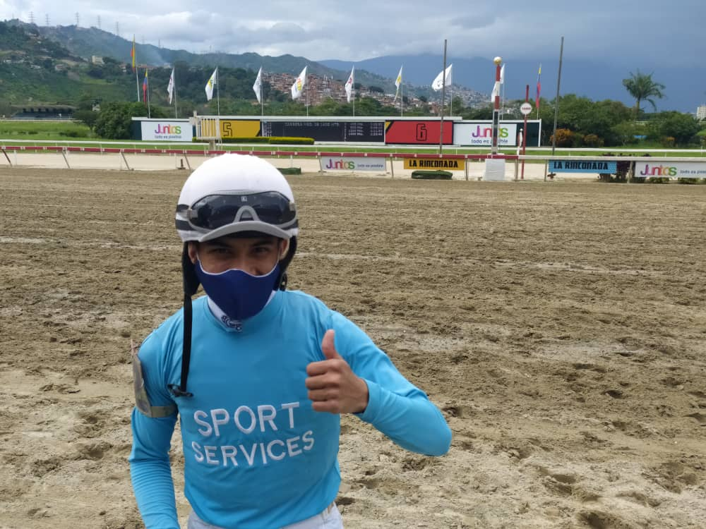 OficialINH's tweet photo. #Hipismo 📸| En la 8º carrera y 2da válida, gana el Nº 12 "Jackierobinson" con la monta de Kelvin Aray y entrenado por Nelson Castilllo.

➡️ https://t.co/bhuptuwZGB ⬅️ https://t.co/Uw3UiAfKus