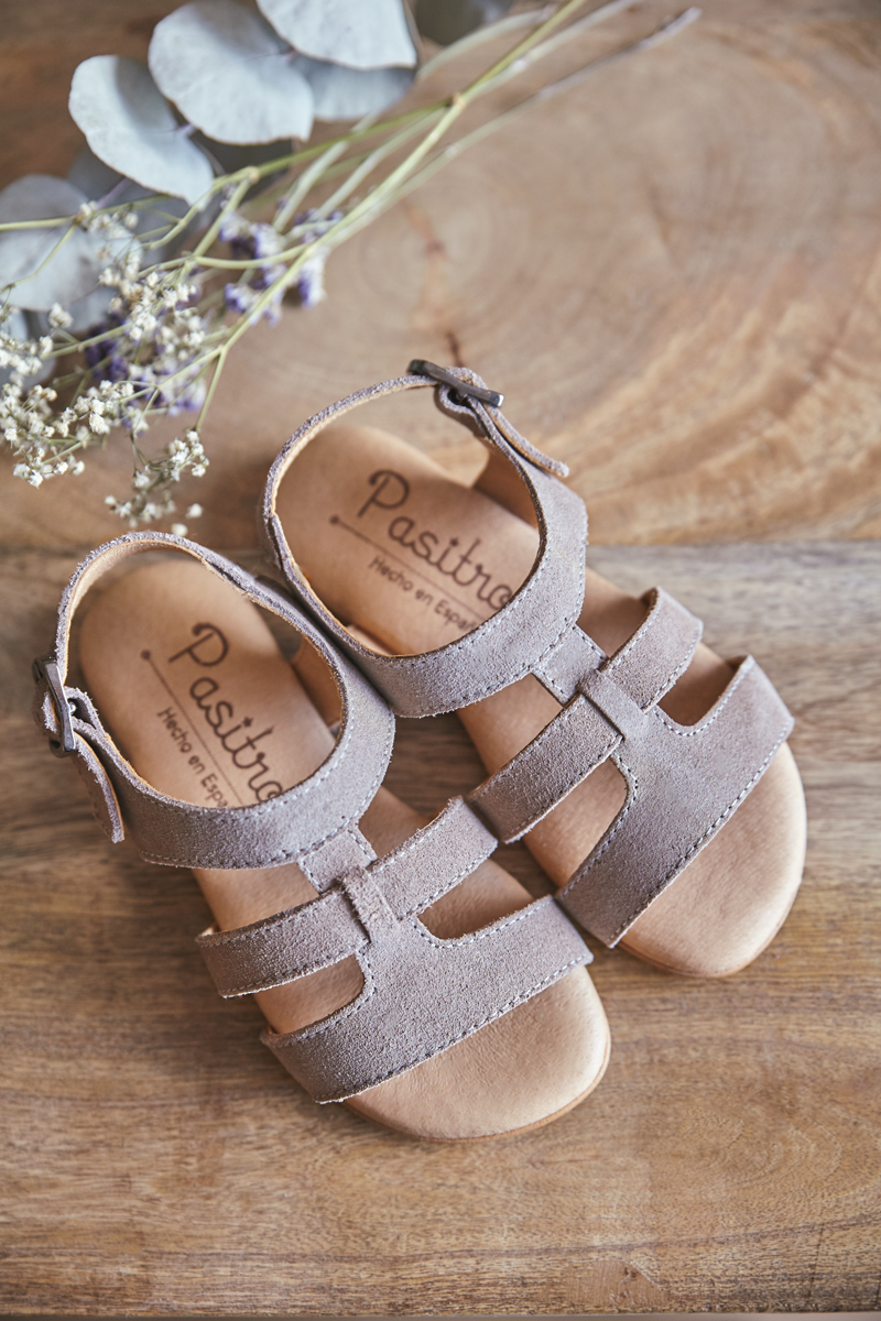 🥥 #REBAJAS 🥥 Las #sandalias más cómodas del mundo 🌴y palabrita que no exageramos ⭐ Antes 33,95€ ⚡ Ahora 28,86€

pasitrote.com/27-sandalias

#pasitrote #calzadoinfantil #zapateriaonline #hechoenespaña #calzadoespañol #modainfantil #sandaliascomodas