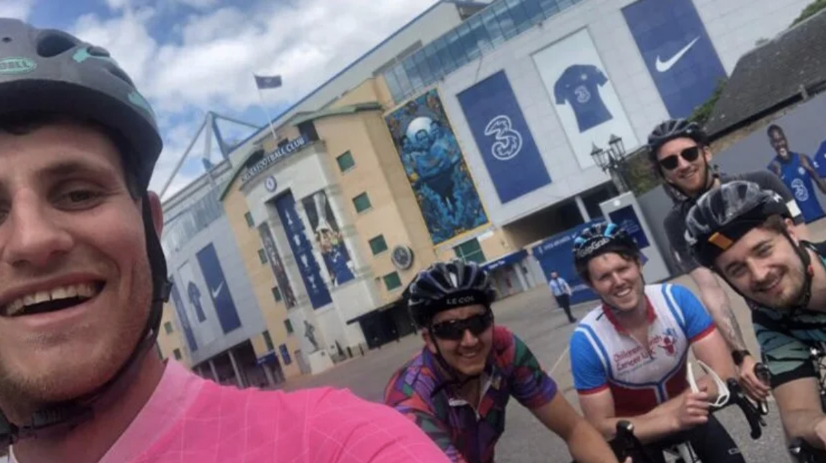 itvlondon's tweet photo. Friends hope bike ride to 21 London football grounds will inspire fundraisers
https://t.co/xMqutqPoMQ https://t.co/NsWG2tPa5d