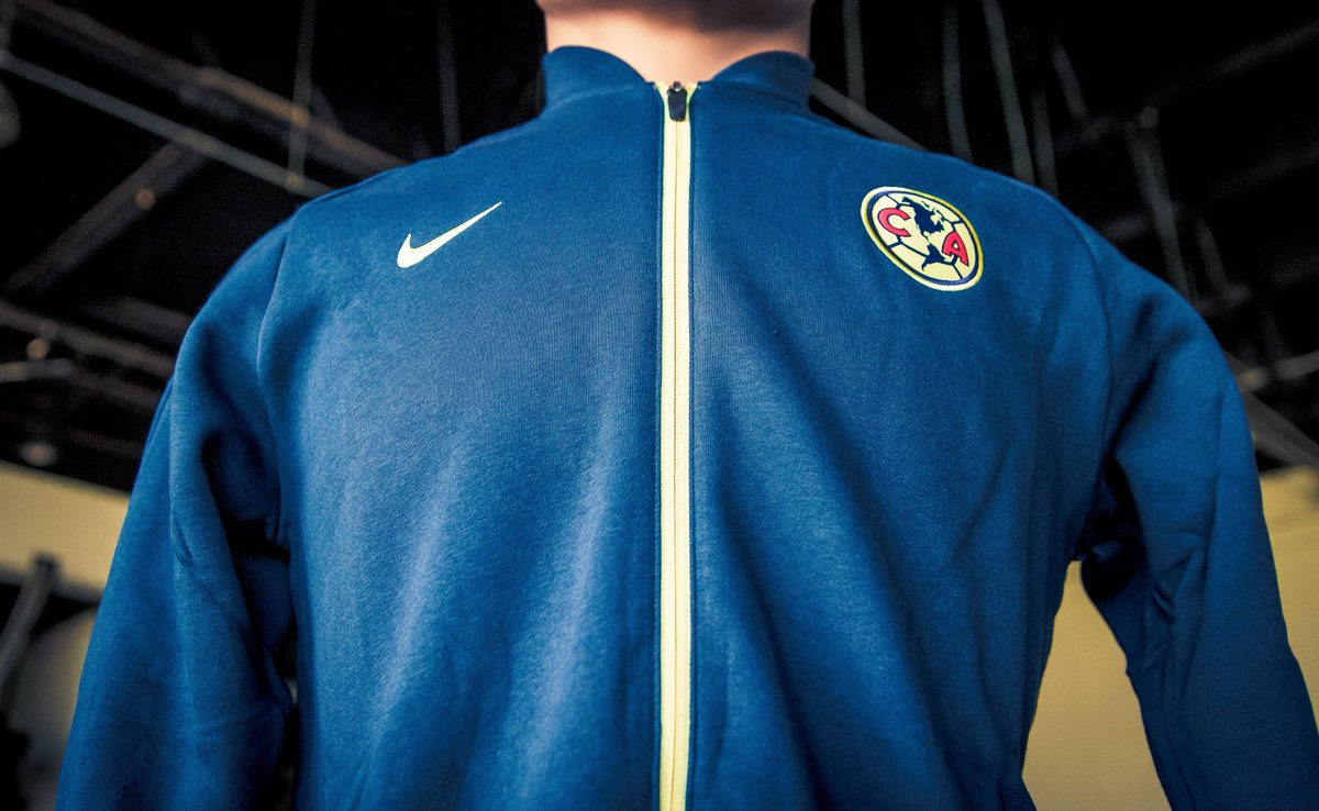 ClubAmerica's tweet photo. 🚨 ¡Atención Águilas! 🦅
Queremos regalar una hermosa chamarra americanista 
🔁 ¡Denle RT y 💛 para lanzar la dinámica!

#DesdeElNido #SOMOSAMÉRICA https://t.co/75tYH1ohHA