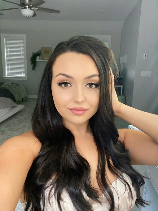 TW Pornstars - Julia Raleigh. The most liked pictures and videos from