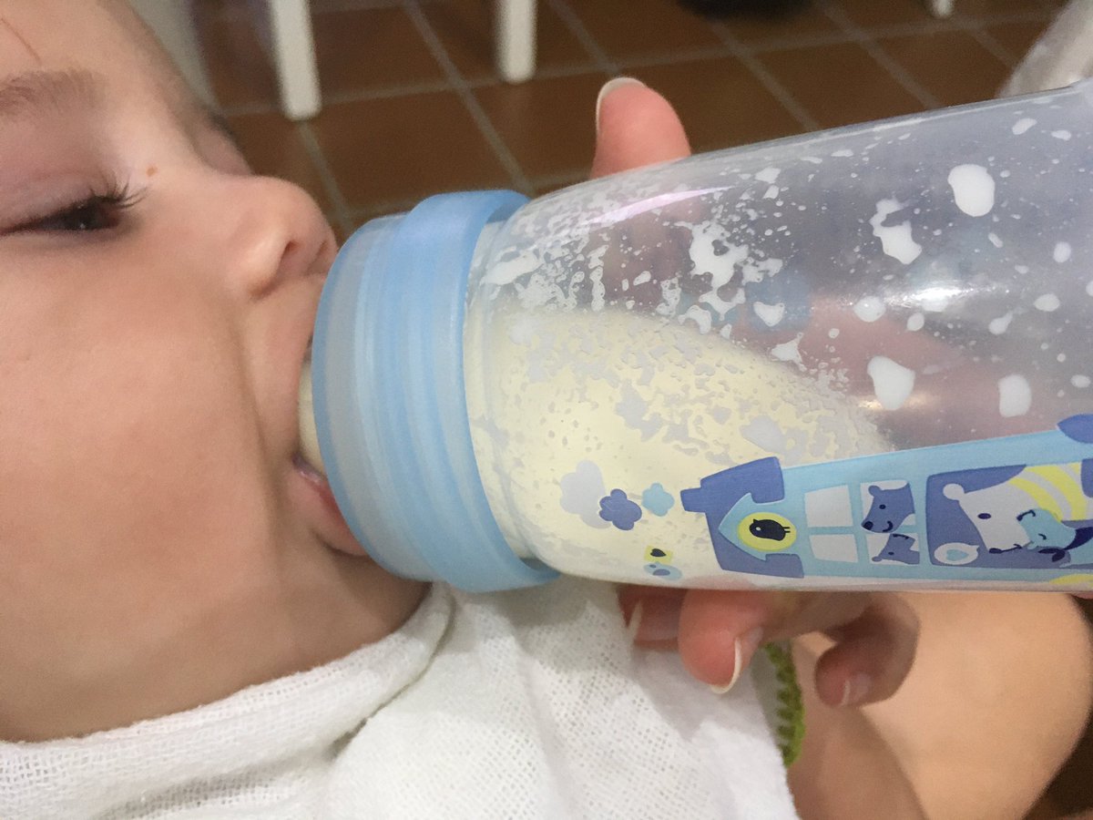 evelynbama's tweet photo. Como le encanta #FamiliasQueSaben #BlevitBibe https://t.co/Itgy9q1JuV