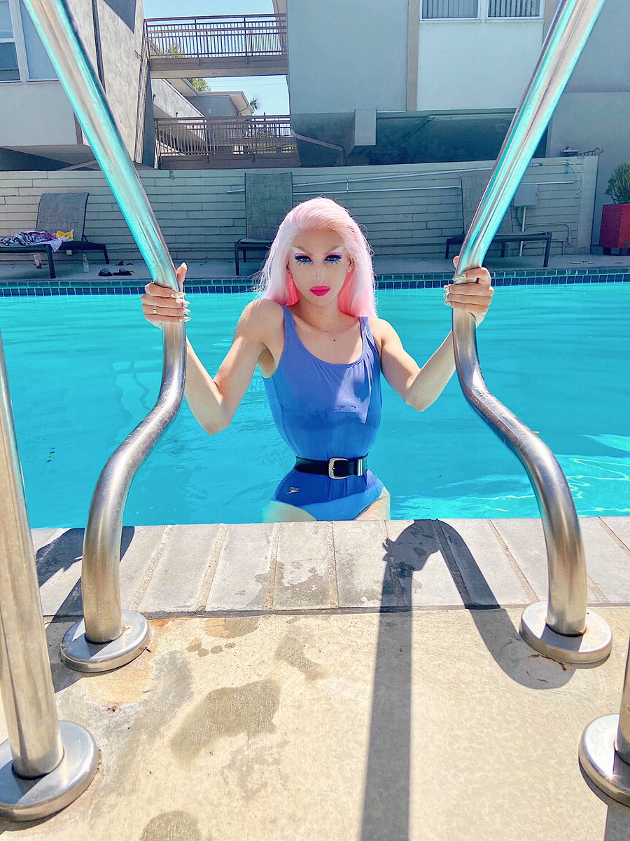 theonlybibble's tweet photo. And most recently I went swimming 🩱💖 https://t.co/RvJSW8ooZn