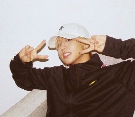 han jisung being an eboy: a short but necessary thread!!