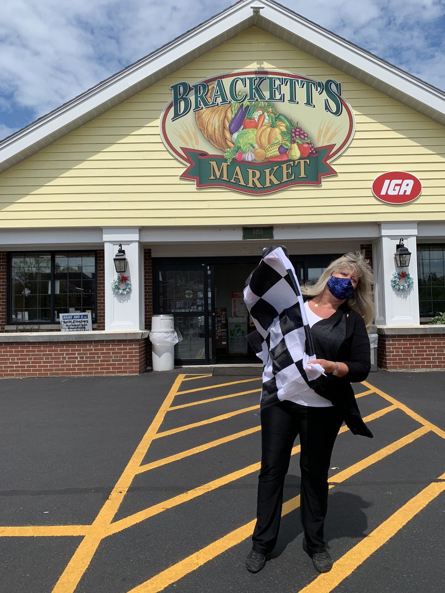 MsGrocer185's tweet photo. Celebrating our first sponsorship! Go #77 Garrett Smithley #HEYRUDD https://t.co/jxK1O4MqMH