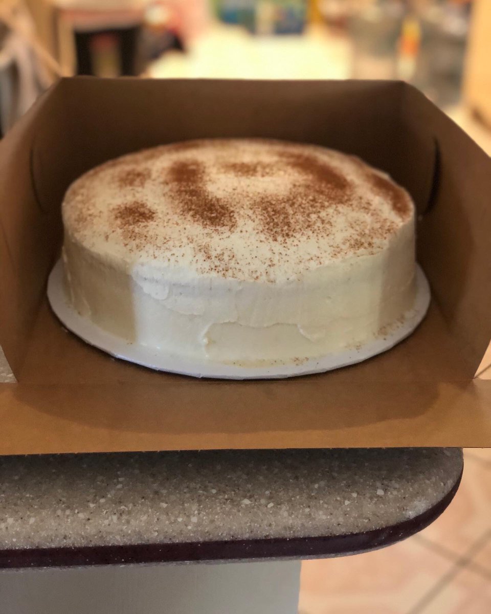 UknowMySteez909's tweet photo. It’s @izzzy909 very first cake from #Izzybakery #treslechescake #JustGettingStarted #beginnerbaker #skillsinthemaking #homemadecake #homebaking #nomnomnom #mexicancake #pasteldetresleches #treslechescake #cinnamon https://t.co/DQcZtwc60u