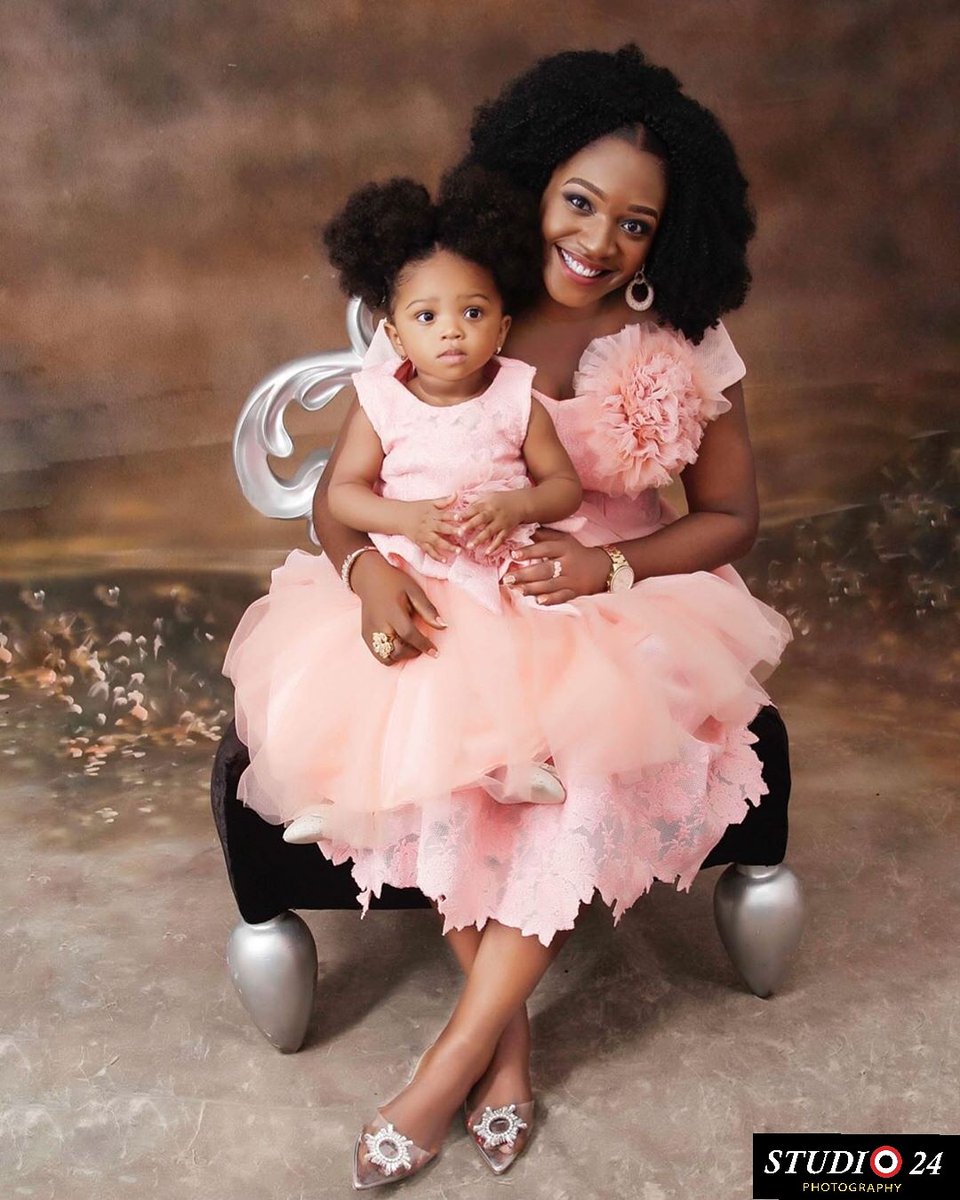 Studio24nigeria's tweet photo. Totally adorable ๐๐ Mummy goals. ๐๐
...Mummy and her beautiful baby.
.
.
#motherhood
#proudmom
#mummyanddaughter
#mummygoalsโค๏ธโค๏ธโค๏ธ
#familyfirstโค๏ธ https://t.co/ZGt6gRq5kY