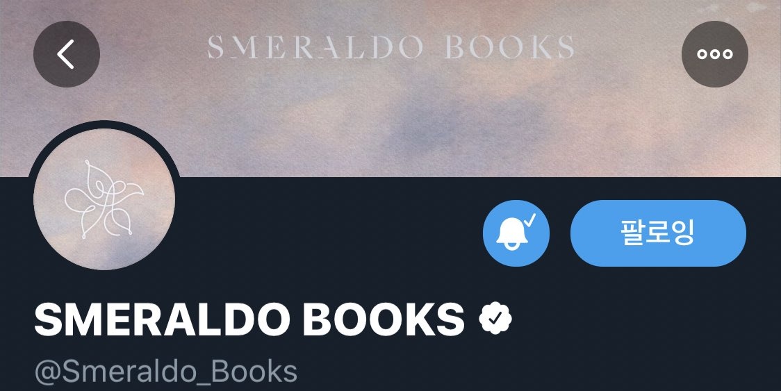 After  #BTS_Dynamite   announcement I realized that, just like the  #Smeraldo acc,  #BTS   accounts layouts have also changed showing opposites designs, like Yin&Yang  concept. Two opposite sides:White/Bright          Black/Dark