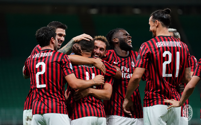 MilanPosts's tweet photo. 🎙️Costacurta to Sky Sport:"AC Milan's recent transformation is impossible to not underline. I think in some sense, the empty stadium helped taking away the pressure a little. But, it is still a transformation to underline." https://t.co/7JlnK7u5VN