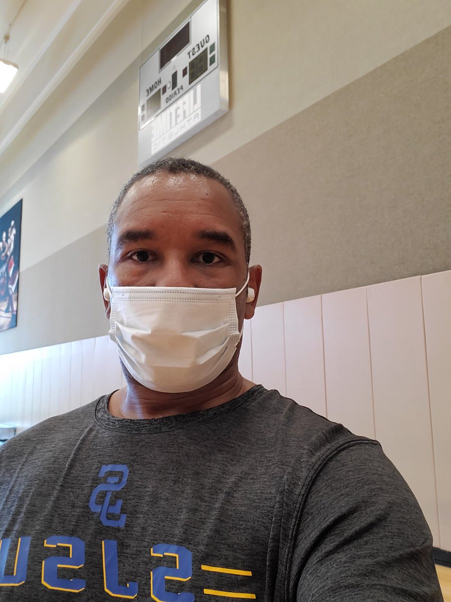 reggieburton's tweet photo. First day back in the gym. Felt good to move around and get some shots up 
#maskup4nv #MaskUp https://t.co/NPlk0jyCUv