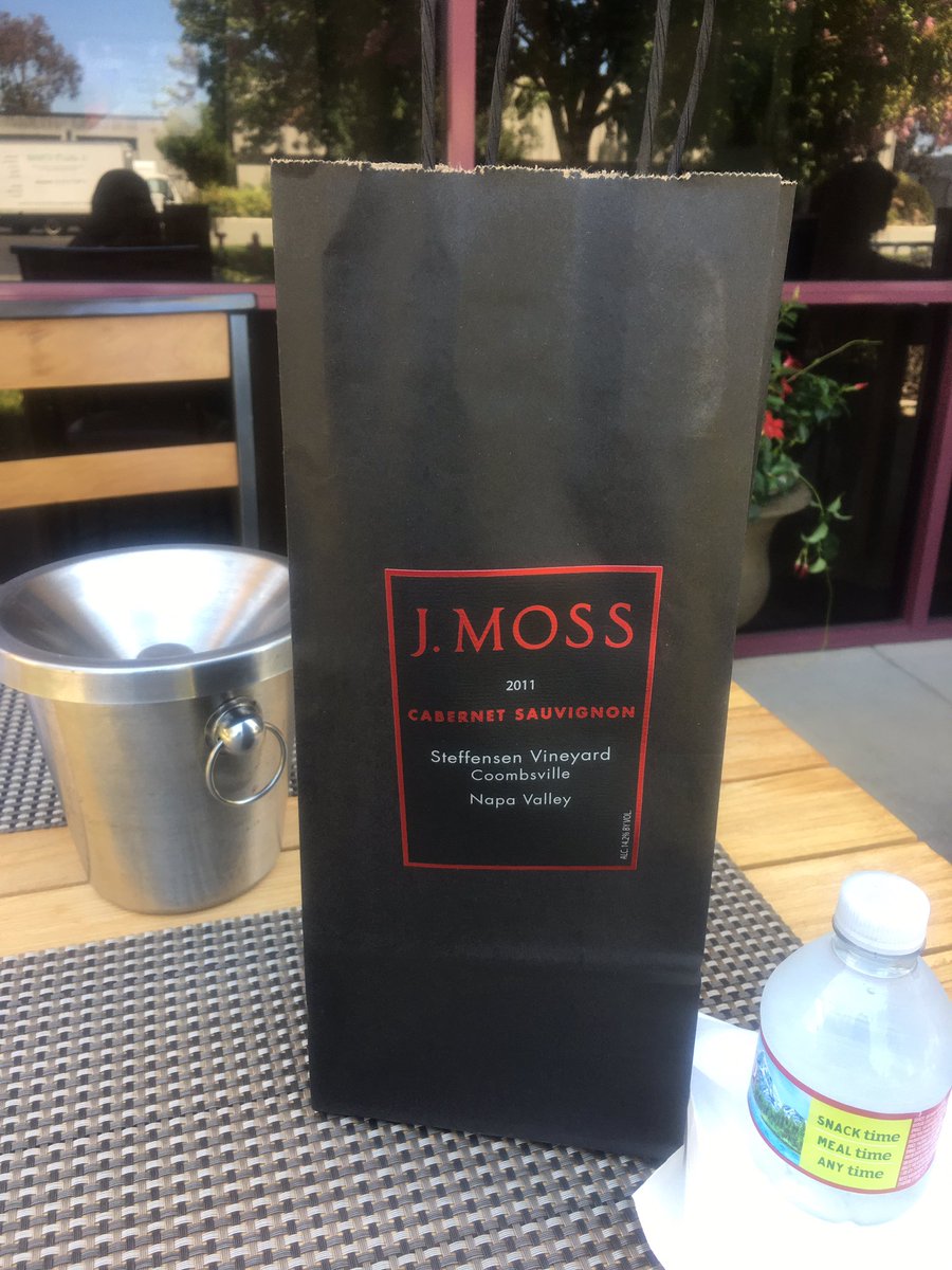 Islyndi_'s tweet image. Always wanted to become a wine club member, and I made it official today after my experience at #JMoss Winery, which is #BlackOwned! James and Janet Moss themselves facilitated our tour/tasting. And, we couldn’t leave without grabbing a bottle!

#NapaValley