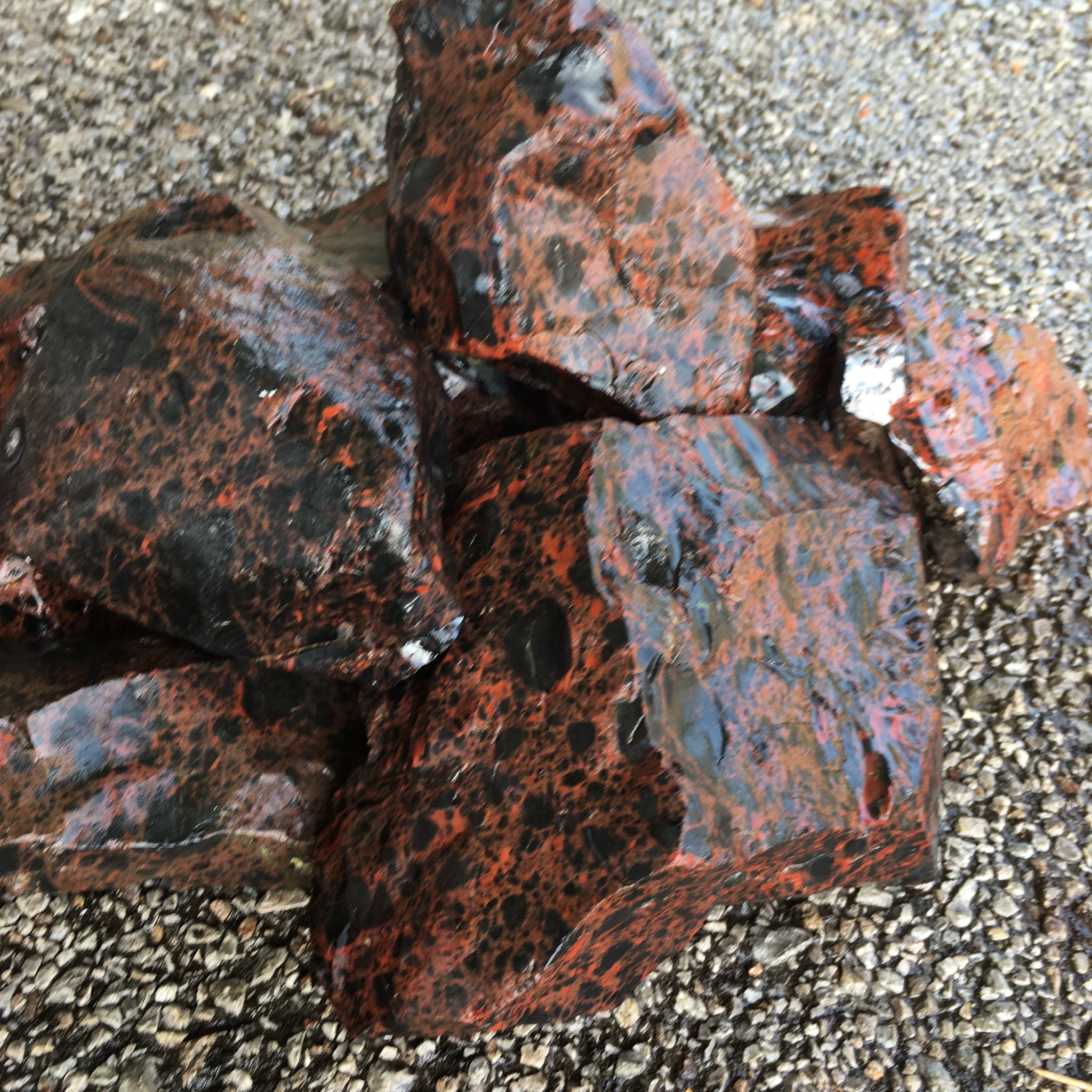 紅十勝　遠軽白滝町 白滝の黒曜石 | daydream