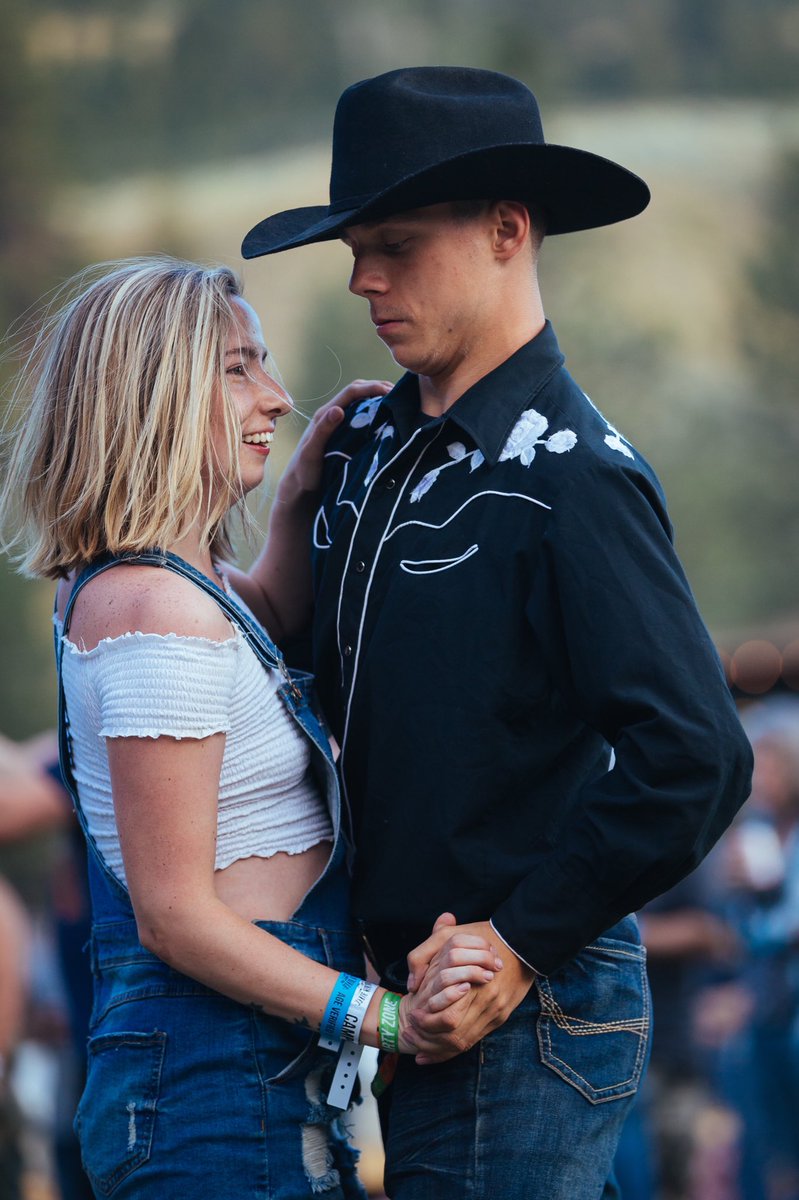 Friendly reminder 🗣️ it's a three-day weekend! 😍

This Sunday, sit back, relax, and check out these slow jams from Rockin' River artists of years gone by: bit.ly/RRMF-SlowDance