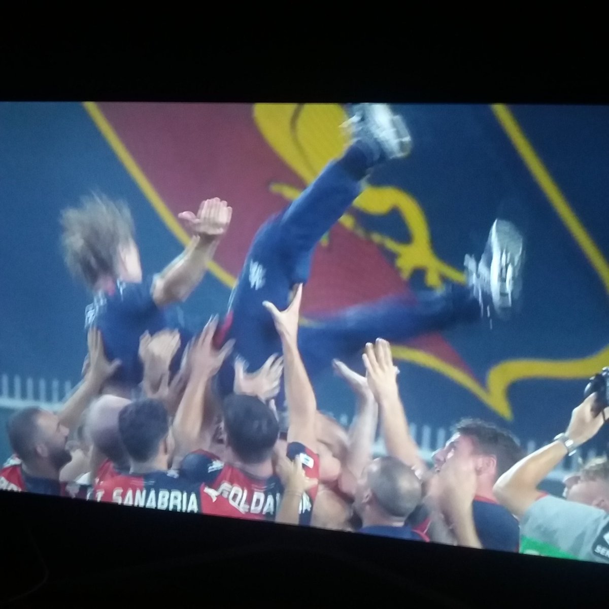 AlePede76's tweet photo. #genoalecce #davidenicola Graziee Mister! https://t.co/tPWG0I9mOp