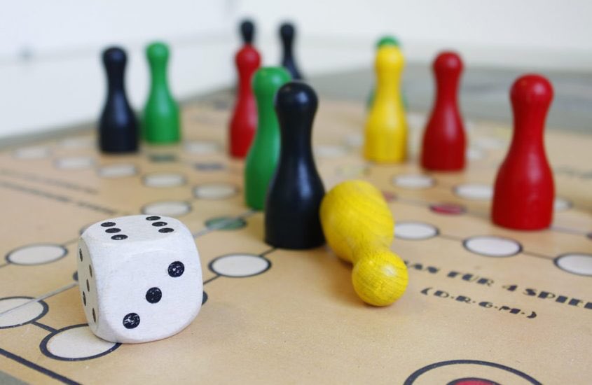 sotikkie's tweet photo. Aanstaande zaterdag 8 augustus gaan wij, speciaal voor de thuisblijvers, een extra ochtend open. Uiteraard alleen op afspraak. Mocht u nog speelgoed of spelletjes willen lenen voor de laatste weken van de zomervakantie, stuur ons een mailtje en wij plannen uw bezoek in. https://t.co/A4bkDdWOlp