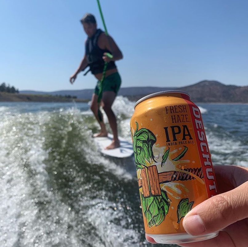 DeschutesBeer's tweet photo. Fresh Haze fuels all of your weekend adventures. 🤙⁣

#DeschutesBrewery #InBend #FreshHaze #CraftBeer https://t.co/c50bGKmHqQ