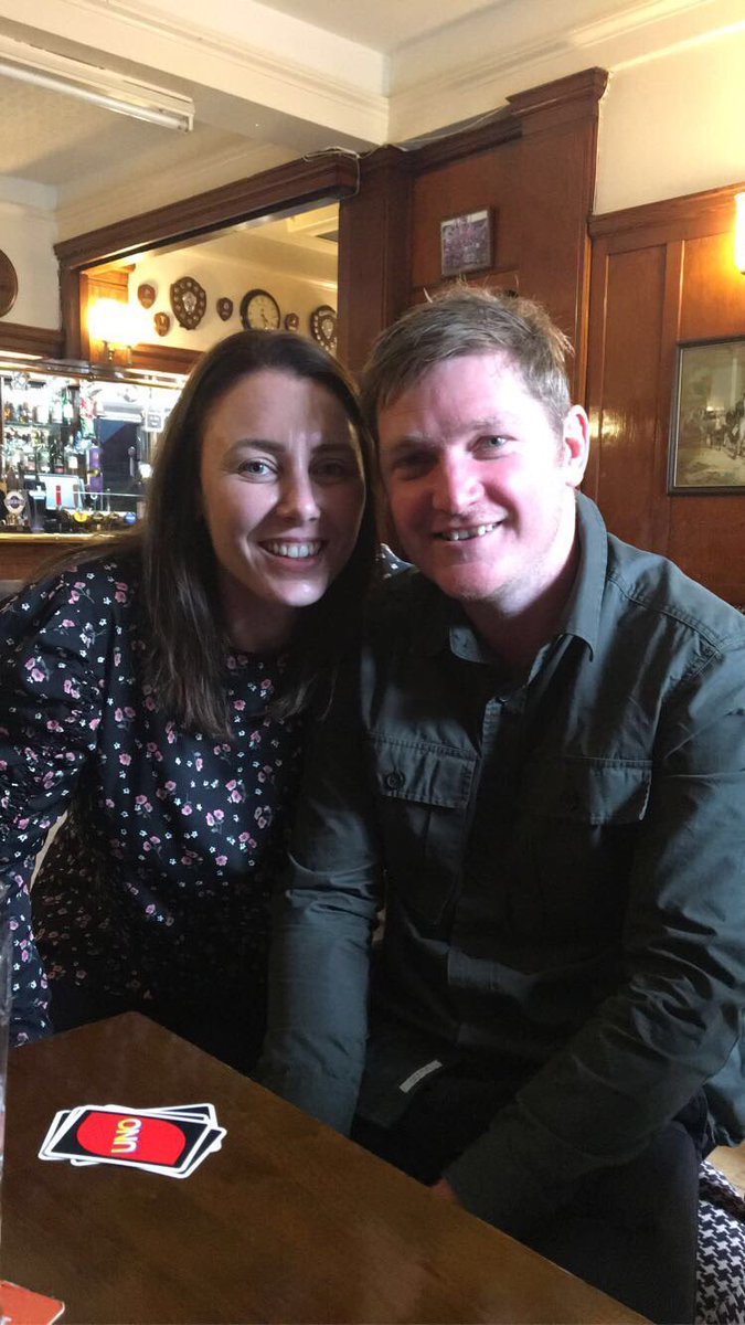 samantharober33's tweet photo. Lovely wknd drinks #soontobesmith 💍🥰👩‍❤️‍👨 #friendsforever👯‍♀️ @MRSM1TH888 @Rebecca_Magnay https://t.co/KHEF2rxiYo